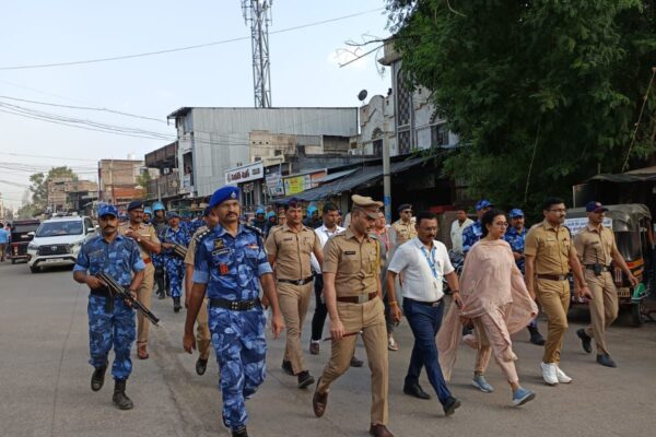 ईद शांततेत पार पाडण्यासाठी पोलिस प्रशासन सज्ज